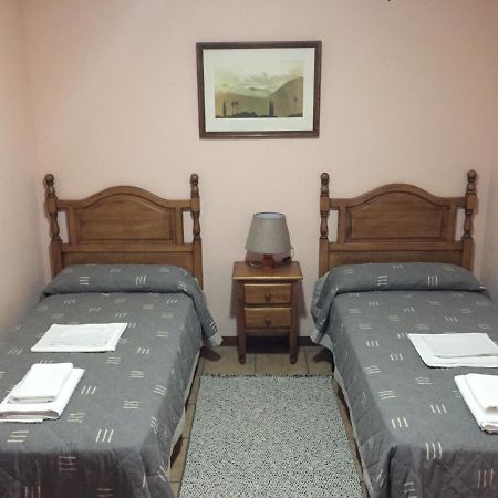 Apartamentos Turisticos San Juan De La Pena Santa Cruz de la Serós Zewnętrze zdjęcie