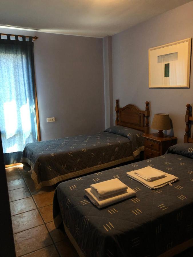 Apartamentos Turisticos San Juan De La Pena Santa Cruz de la Serós Zewnętrze zdjęcie