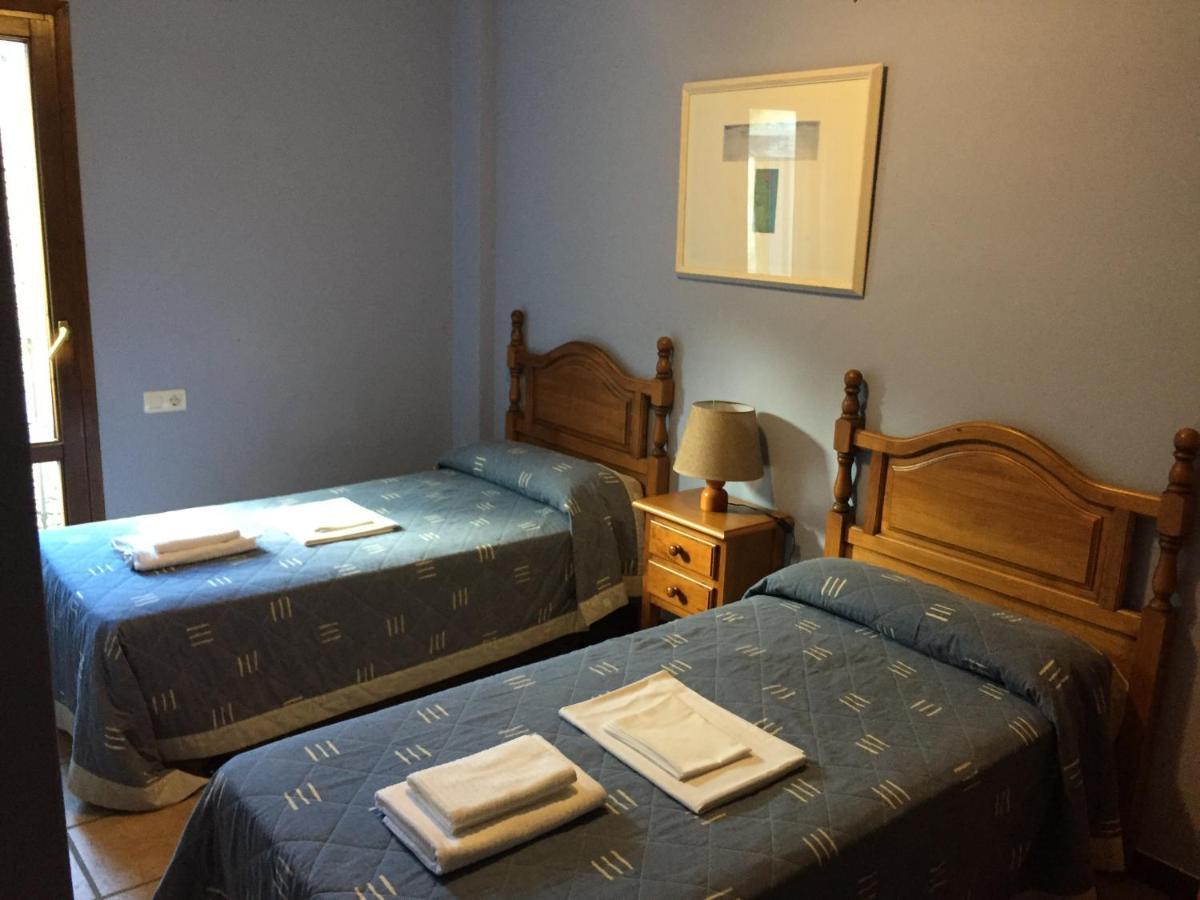 Apartamentos Turisticos San Juan De La Pena Santa Cruz de la Serós Zewnętrze zdjęcie