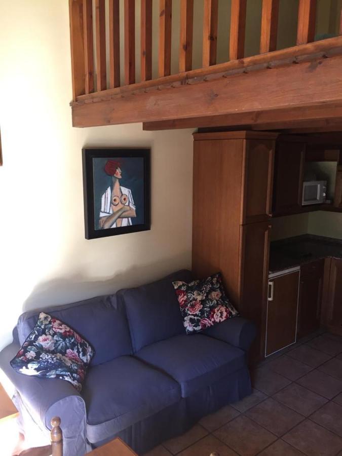 Apartamentos Turisticos San Juan De La Pena Santa Cruz de la Serós Zewnętrze zdjęcie