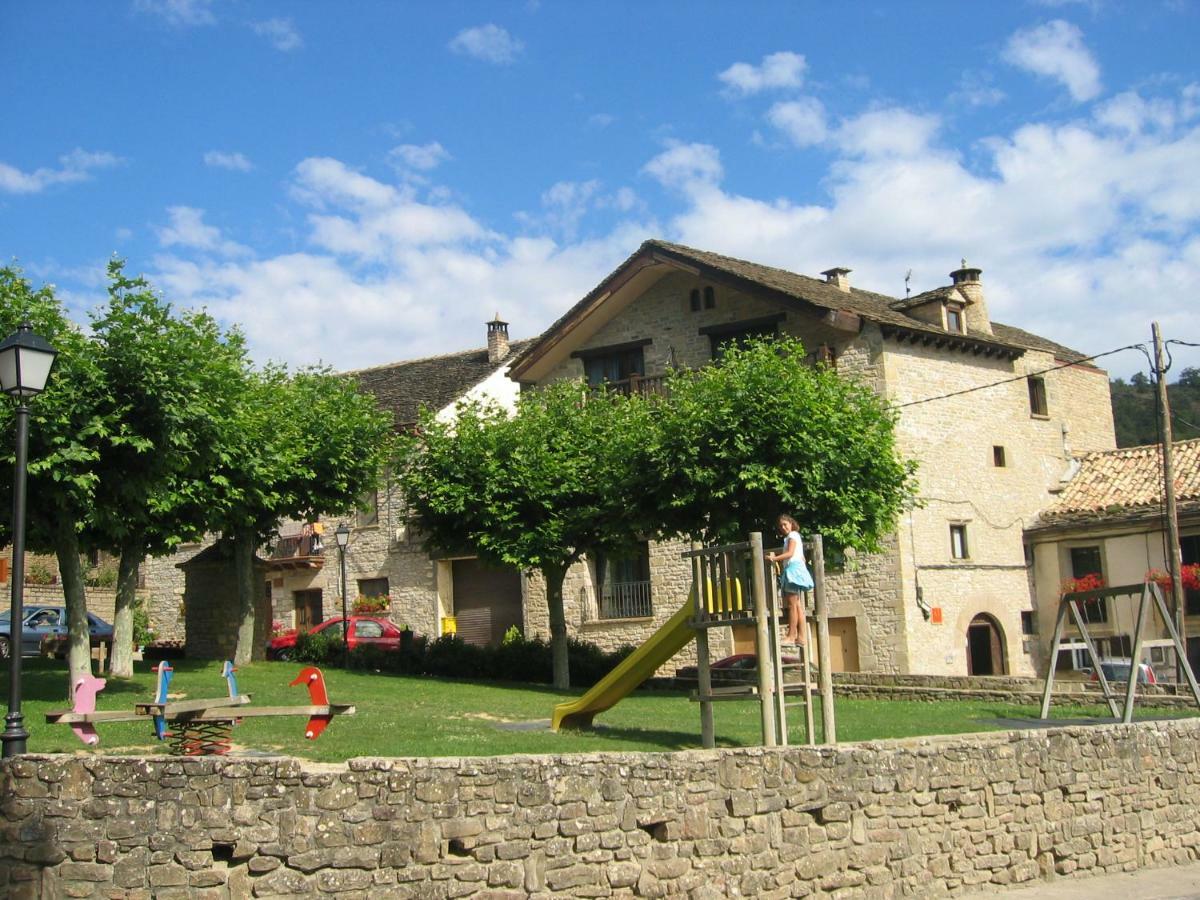 Apartamentos Turisticos San Juan De La Pena Santa Cruz de la Serós Zewnętrze zdjęcie